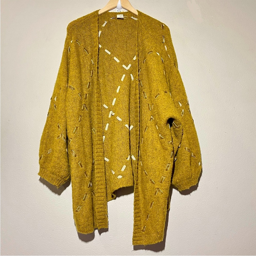 Akemi & Kin Open Cardigan - Picture 3 of 14